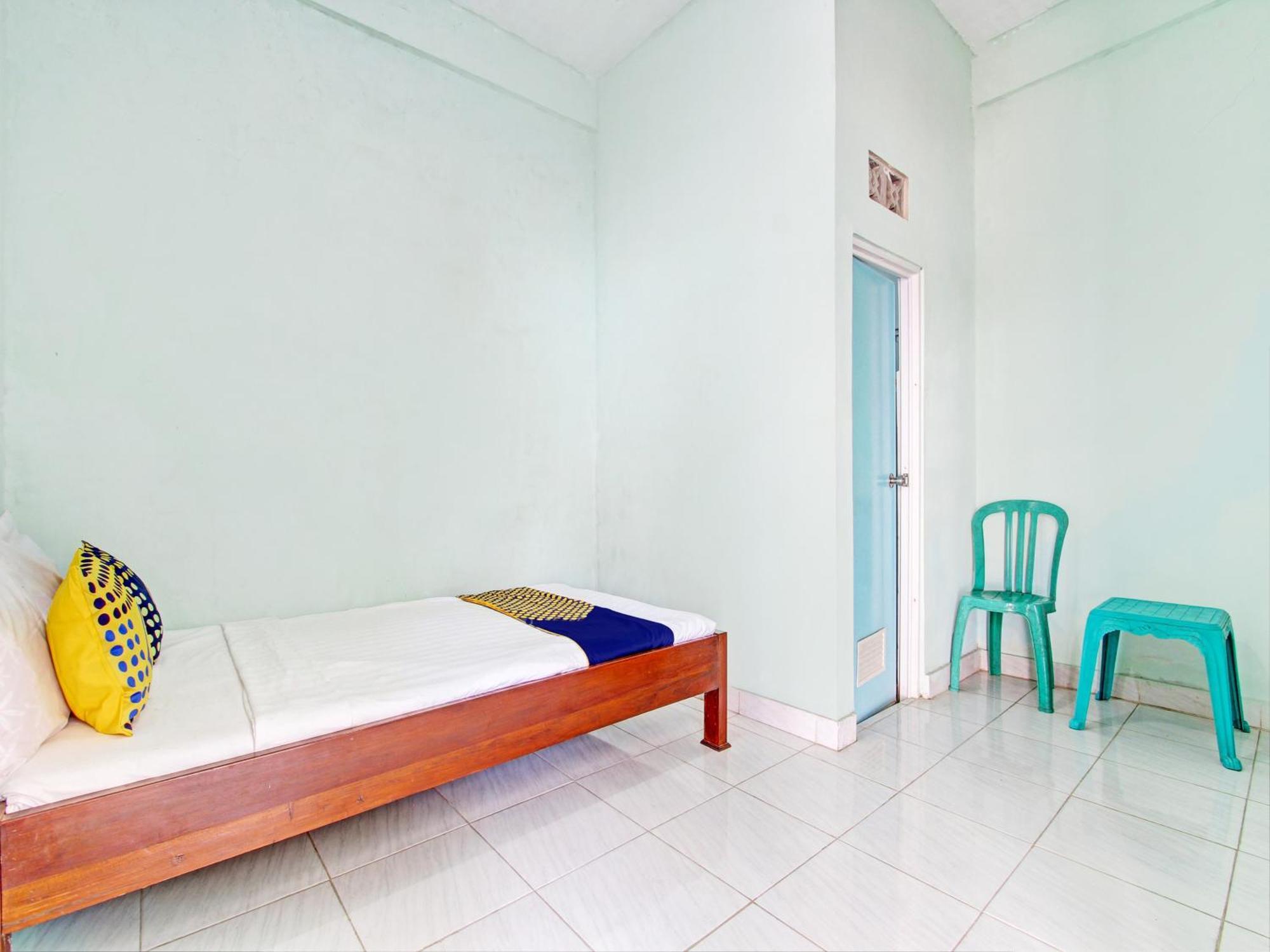 Spot On 93020 Rumah Singgah Ganjuran Bantul Exterior photo